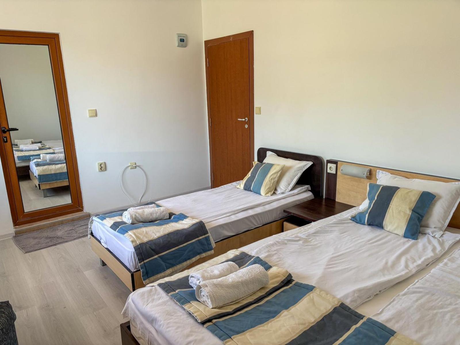 Marianas Guesthouse Obzor Exterior photo