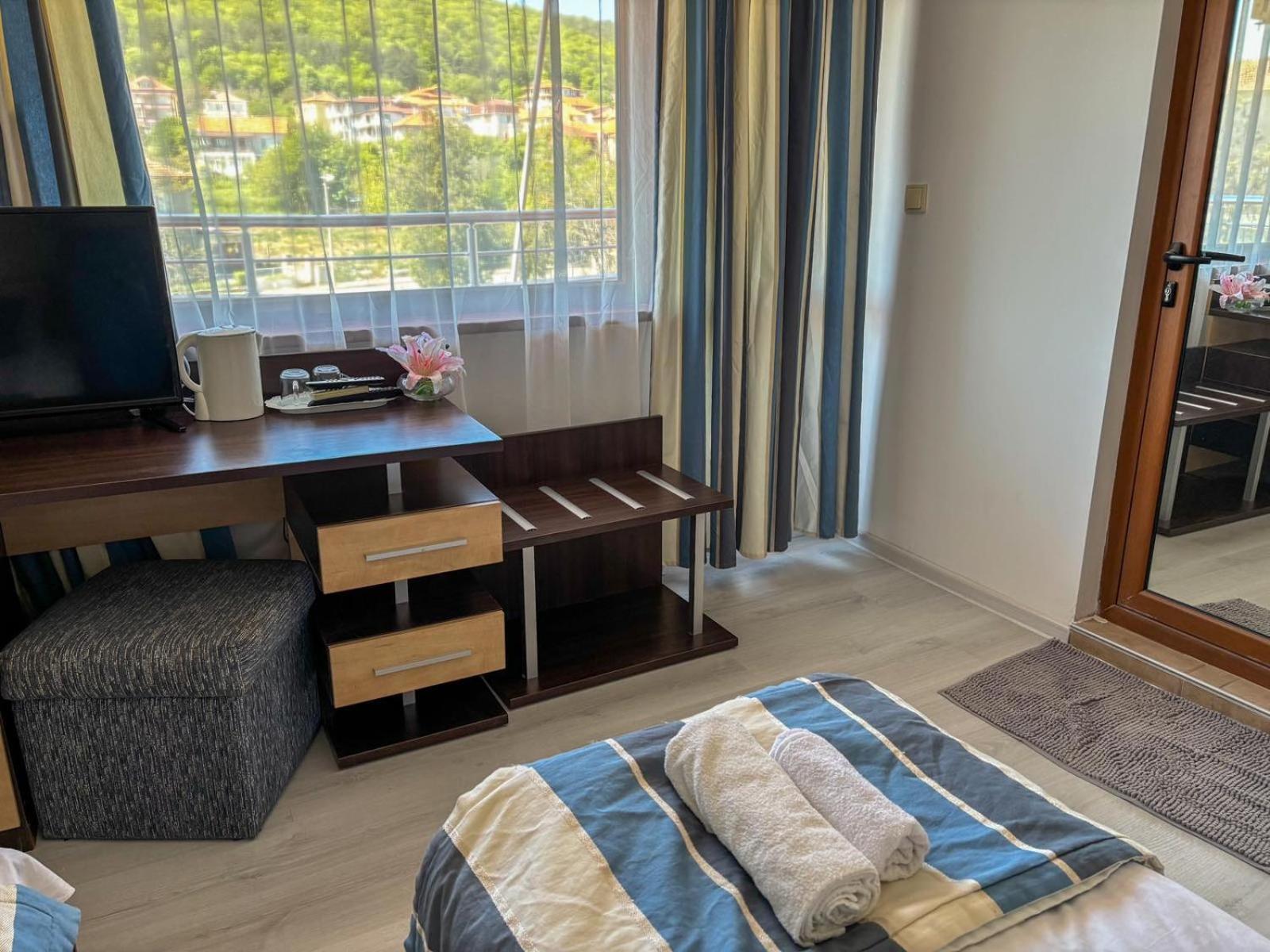 Marianas Guesthouse Obzor Exterior photo